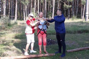 Спортивно-оздоровительное мероприятие на свежем воздухе провели работники Волковысского ТЦСОН
